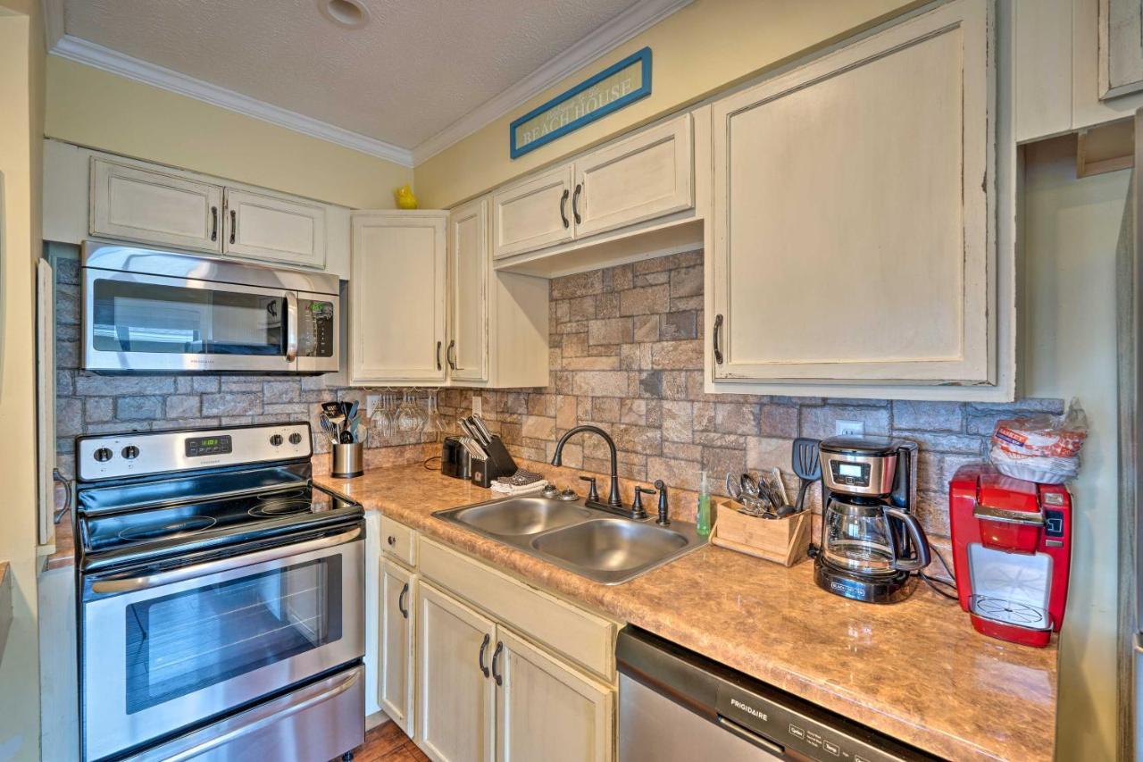 Convenient Pcb Condo With Pool Access Walk To Beach Панама Сити Бийч Екстериор снимка